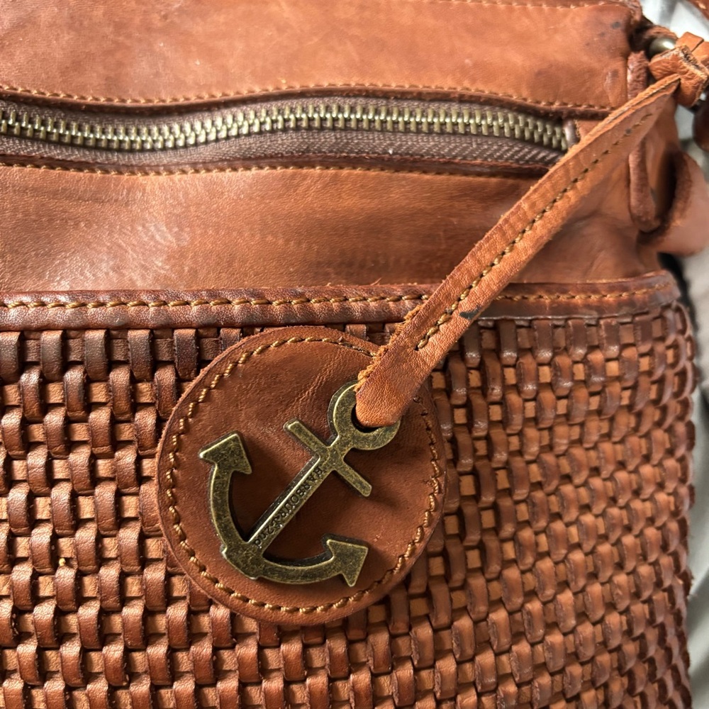 New Harbour 2nd Brown Leather Clutch Purse / Belt Bag Crossbody w/ Woven Front - Picture 3 of 16
